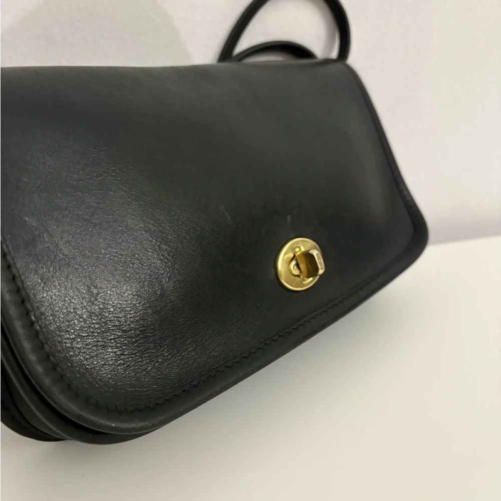Vintage Coach Black NYC Dinky Penny Pocket Bag - Picture 2 of 8